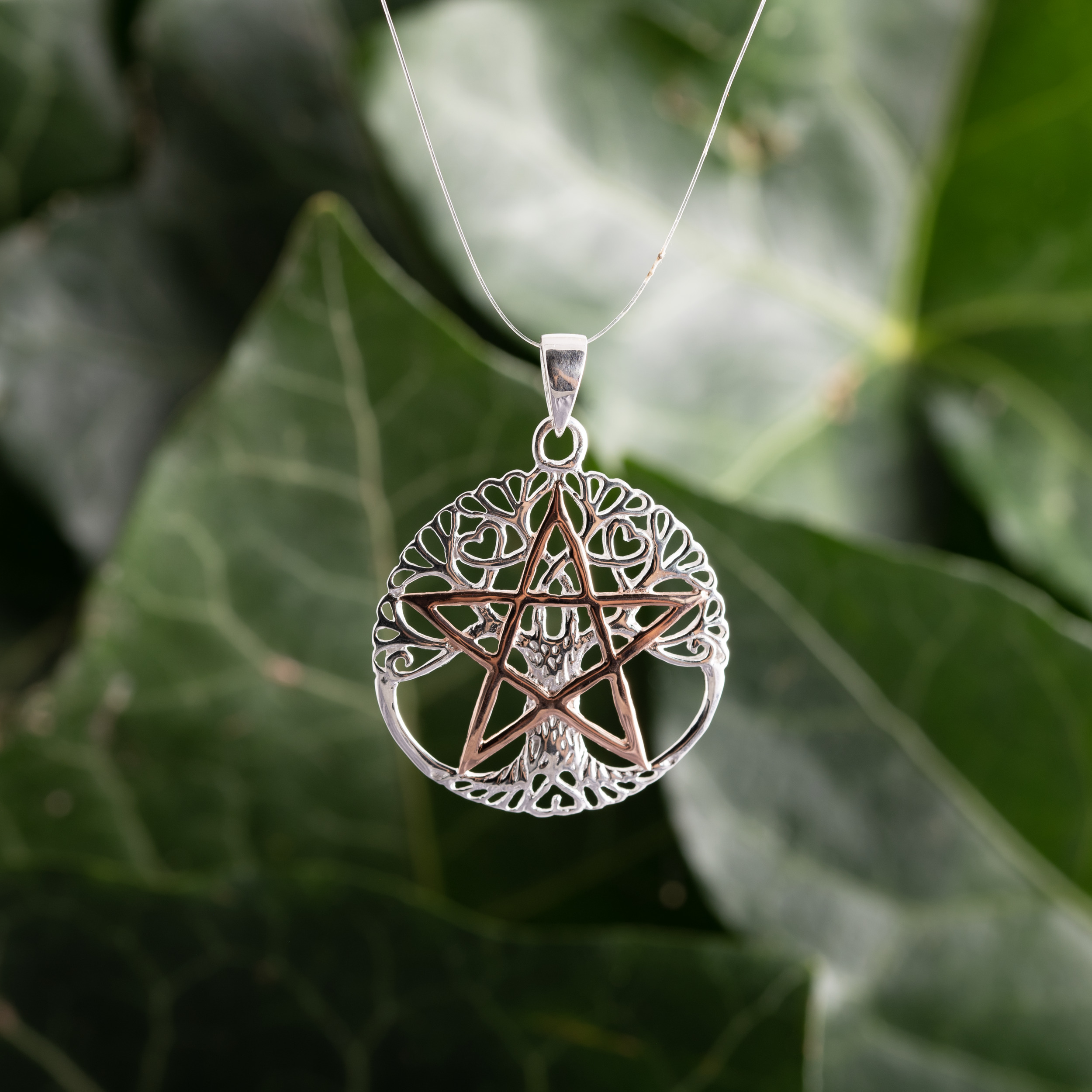Yggdrasil mit Pentagramm