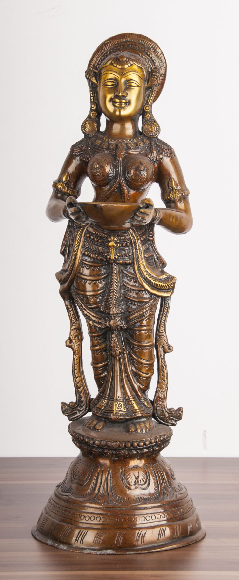 #1400L-004 Lakshmi