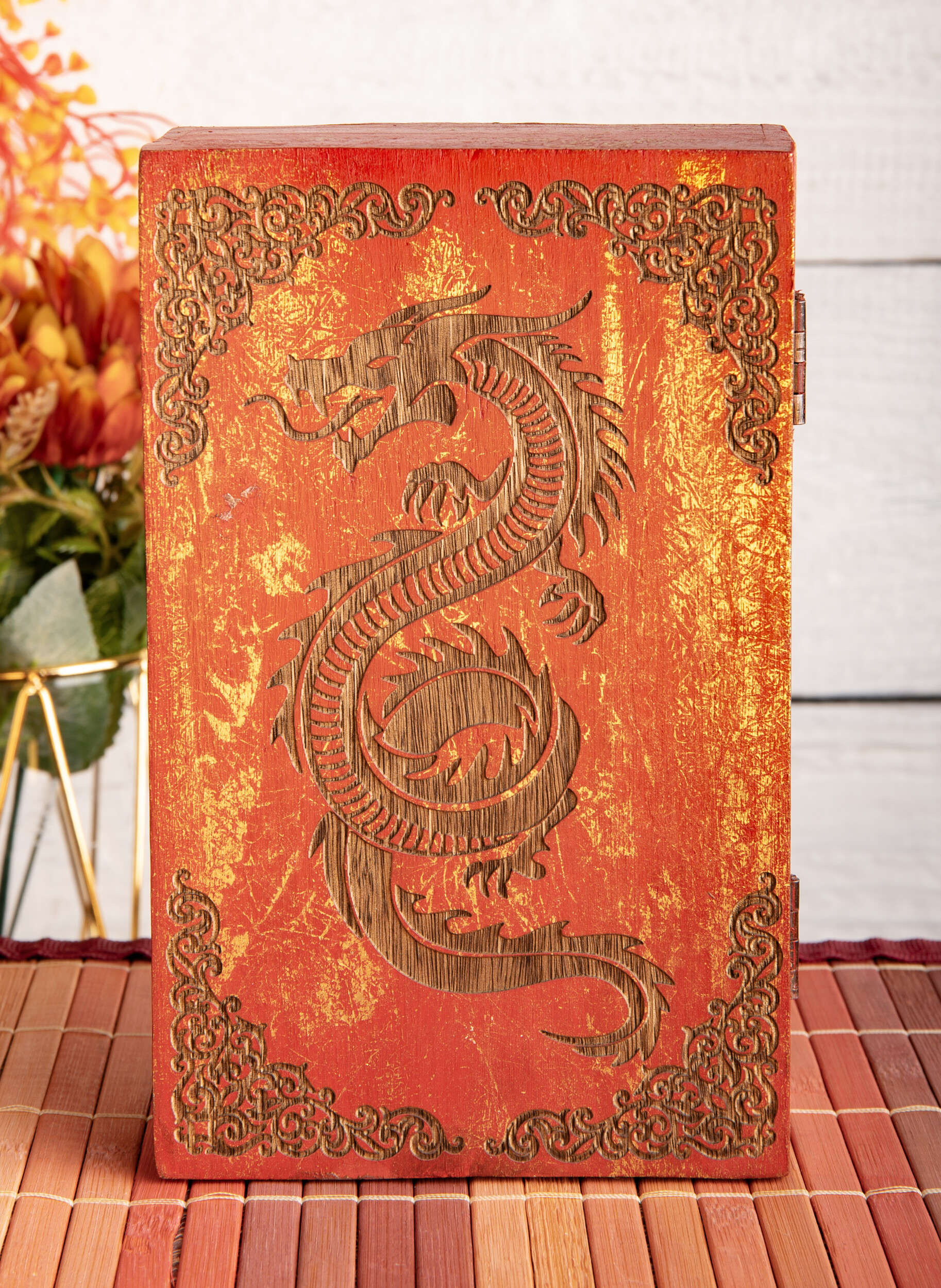 Holzbox Drache