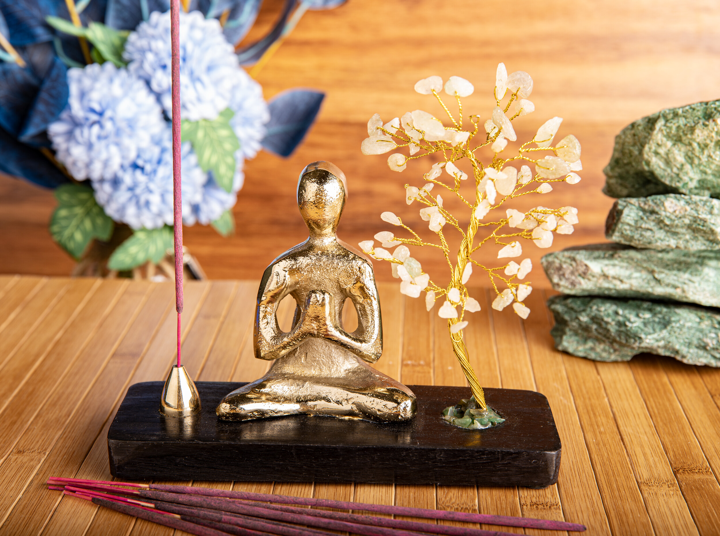 Meditationsaltar Buddha gold
