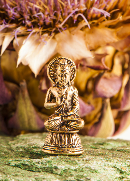 Segnender Buddha
